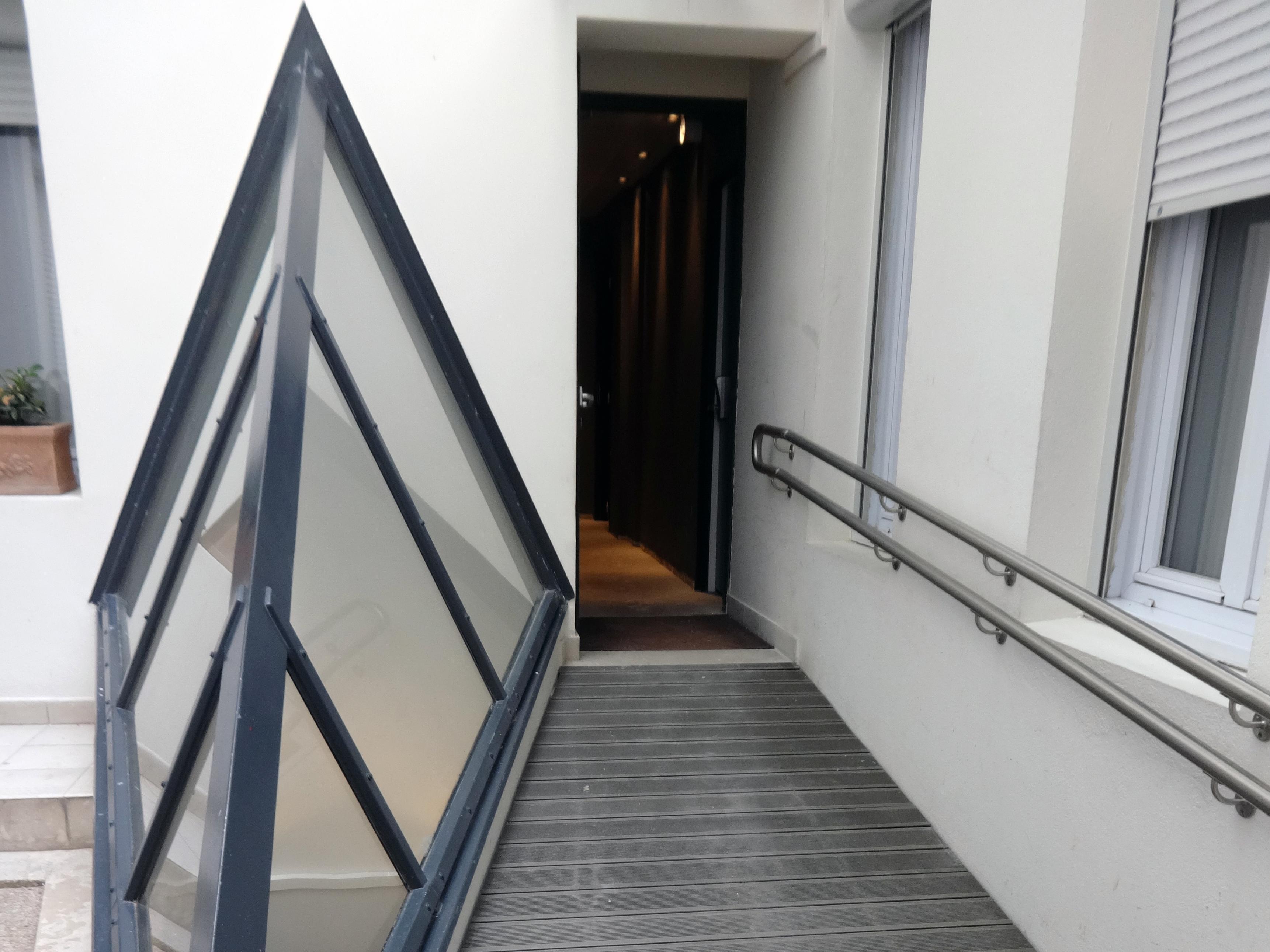 Libertel Canal Saint Martin Paris Exterior foto